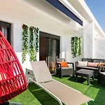 Marina & Tgv Beach Front - 2 Bedroom & Sunny Terrace