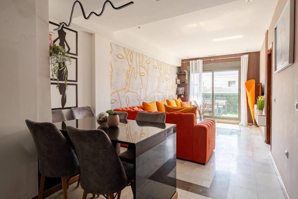 Marina & Tgv Front - 2 Bedroom & Sunny Terrace *