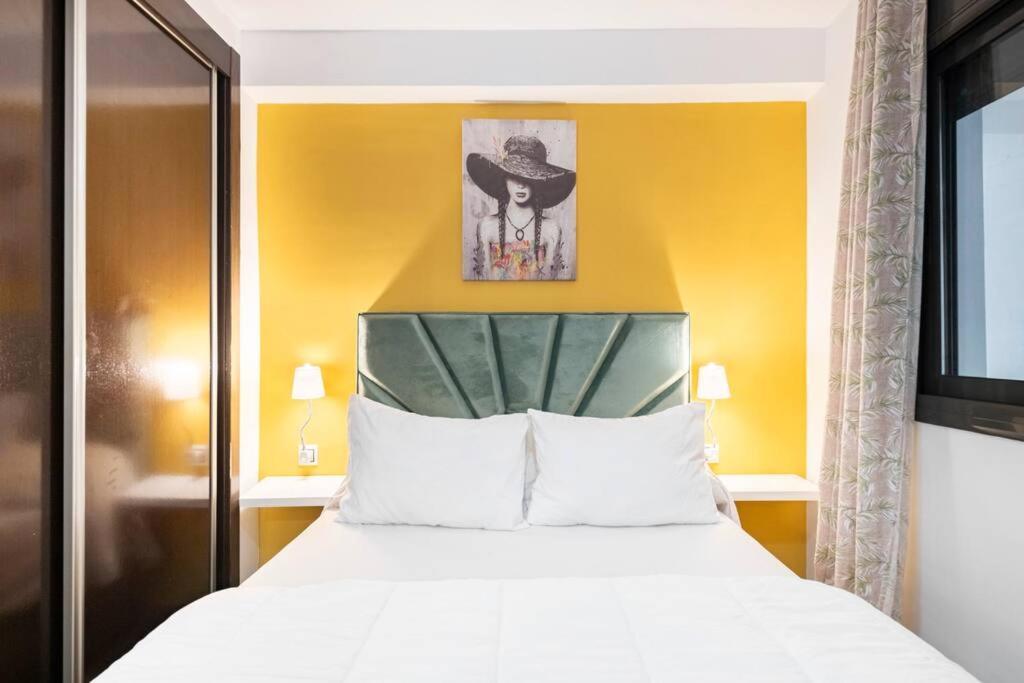Marina & Tgv Front - 2 Bedroom & Sunny Terrace Apartment *